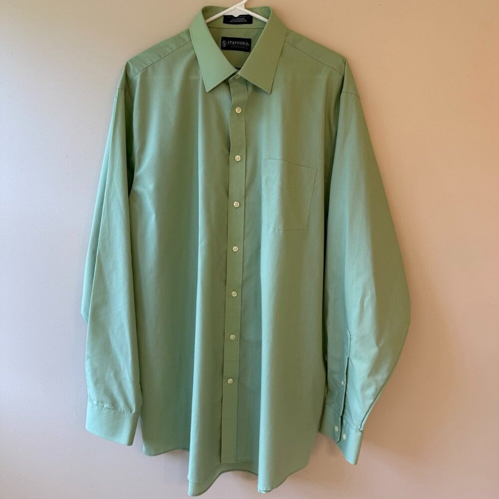 Stafford Men's Green Button Up Dress Shirt Size 17.5 36/37 Regular Fit
